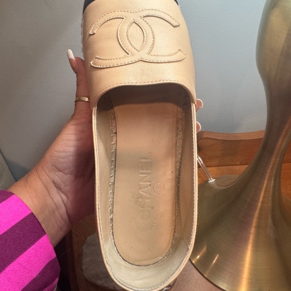 CHANEL Tan and Black Espadrilles - Picture 10 of 13